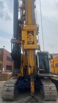 Bauer BG24 drilling rig