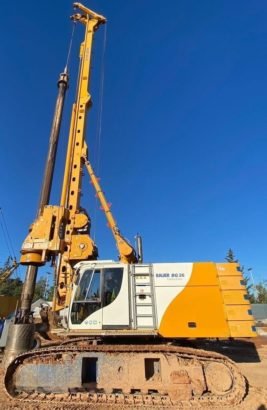 Bauer BG 18 drilling rig